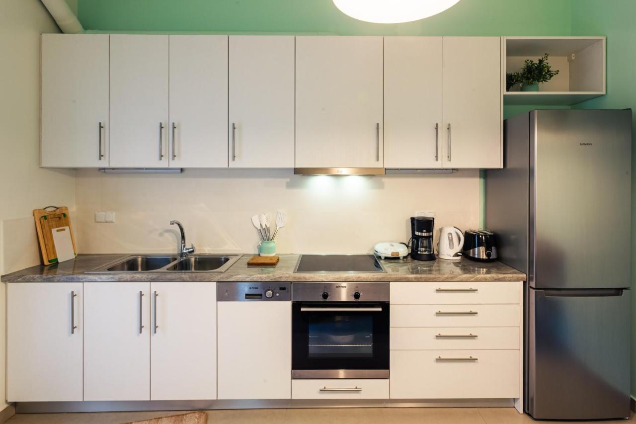 Upscale Modern Escape In The Historic Center Apartment Kalamata Exterior photo