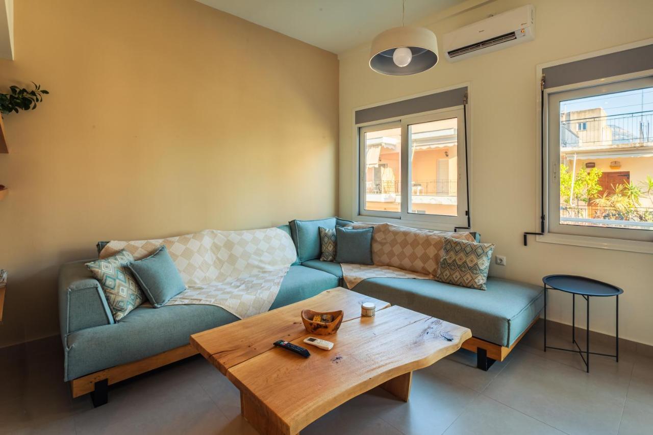Upscale Modern Escape In The Historic Center Apartment Kalamata Exterior photo