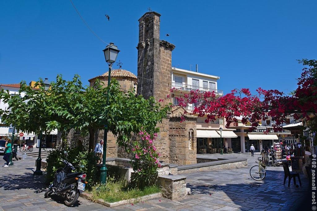 Upscale Modern Escape In The Historic Center Apartment Kalamata Exterior photo